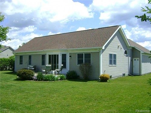 2nd image of 8072 Rose Ln