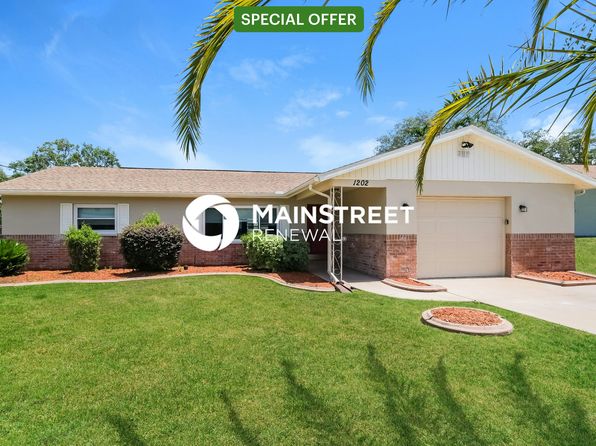 1202 Macfarlane Ave