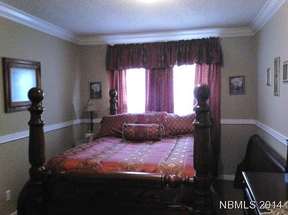 2nd image of 207 White Oak Dr