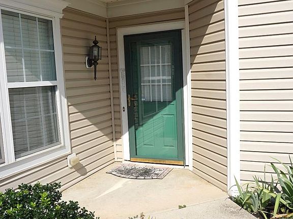 3rd image of 103 Sparrow Dr