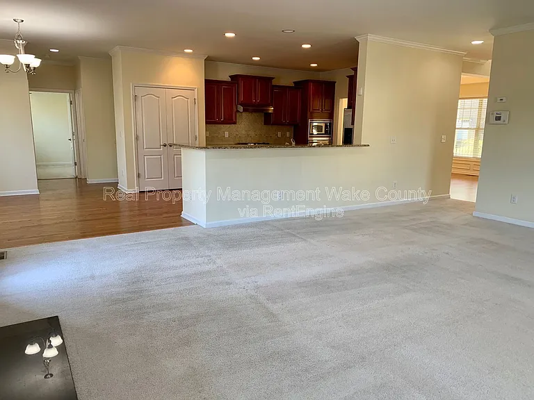 512 Sandy Whispers Pl — Photo 15