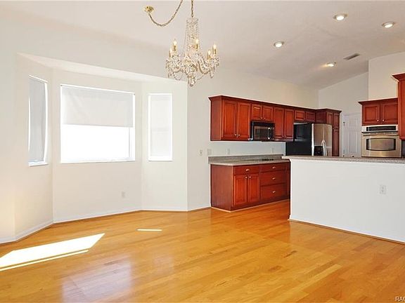 3rd image of 2827 N Attebury Point