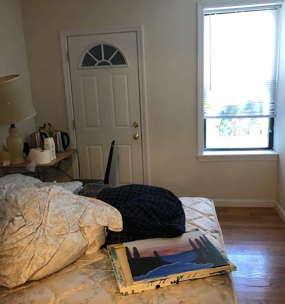 4 bed, 1000 sqft, $4,950 — Photo 4