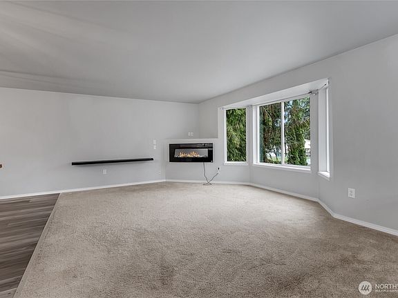 5th image of 19914 69th Avenue Ct E