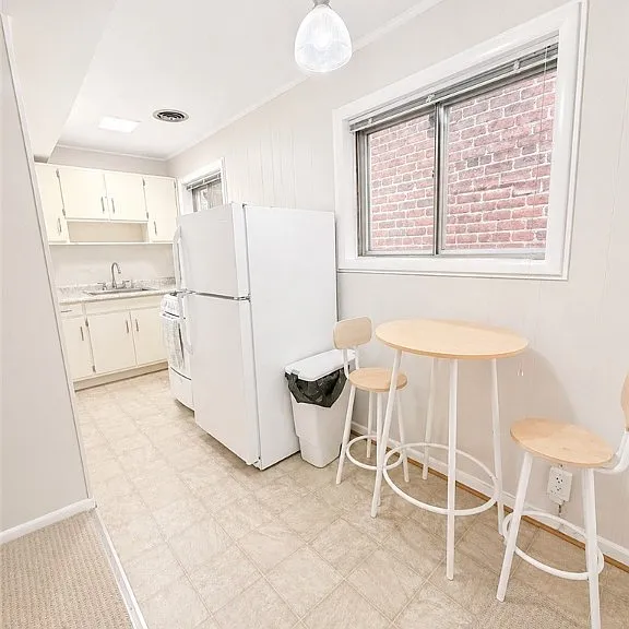 1715 Grove Ave #A — Photo 2