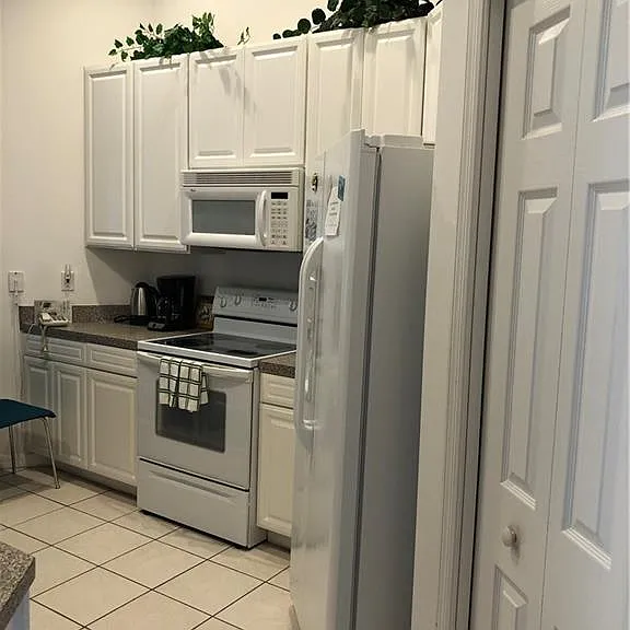 6854 Sterling Greens Dr #201 — Photo 5