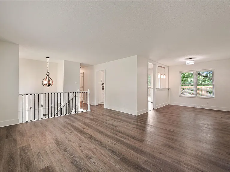 509 Banbury Rd — Photo 24