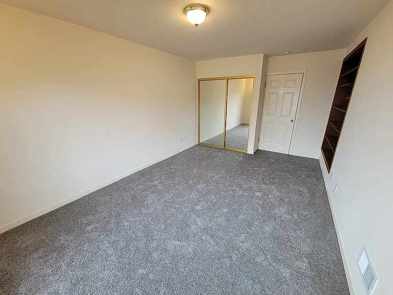 Downstairs bedroom with on-suite bathroom