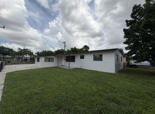 955 E 1st St, Hialeah, FL 33010