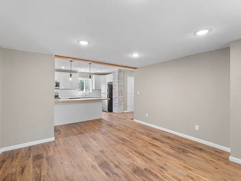 1520 New Madrid St — Photo 6