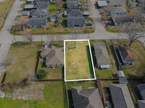 2209 Sakowitz St, Houston, TX 77020