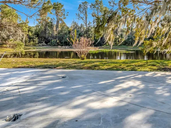 722 Landry Ln, Tavares, FL 32778