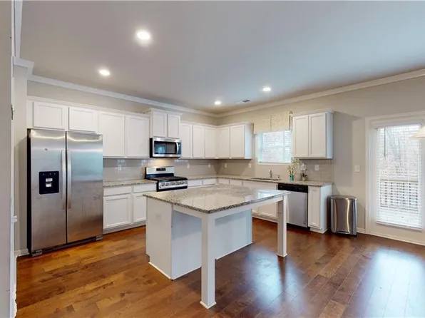3000 Ridge Manor Dr, Dacula, GA 30019