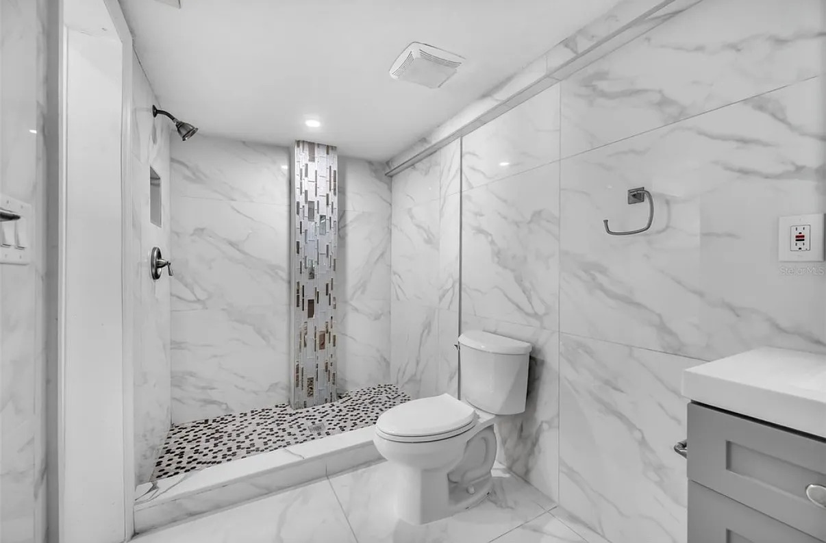 Studio, 337 sqft, $1,300 — Photo 4