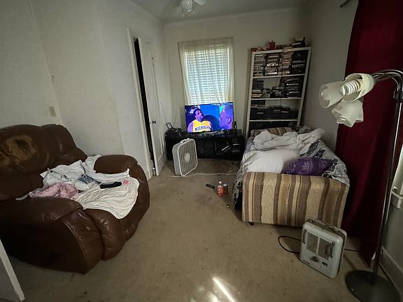 5th image of 800 E Horner St