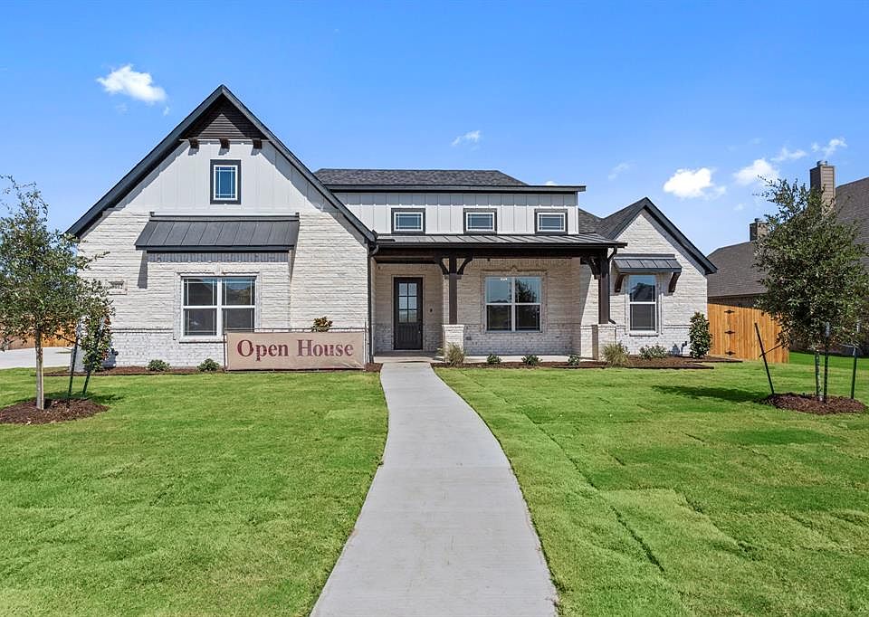 1st image of 9012 Lazy Oaks Dr