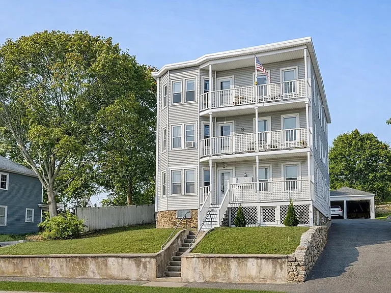184 Ocean Ave W #1 — Photo 6
