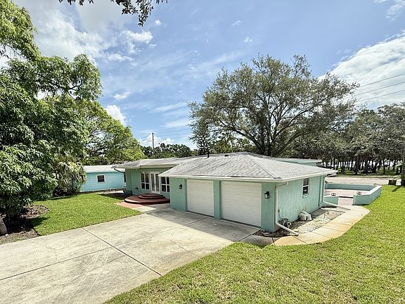 3rd image of 3022 1st St N