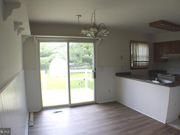 5th image of 213 S Spinnaker Ln