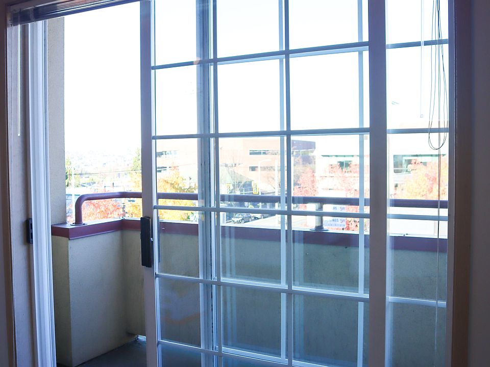 1st image of 2234 Eastlake Ave E Floor 3