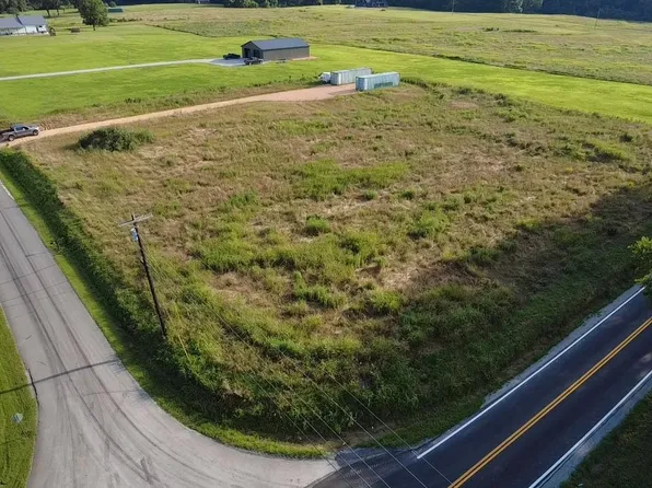 Hill Ave, Henderson, TN 38340