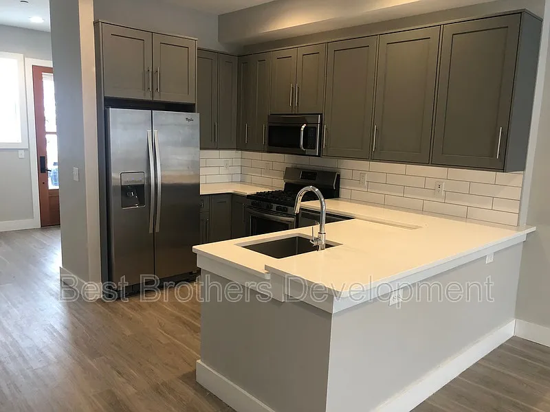 2 bed, 2.0 bath, 1275 sqft, $1,950 — Photo 1