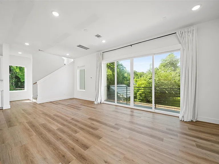 3215 Ennis St #D — Photo 9