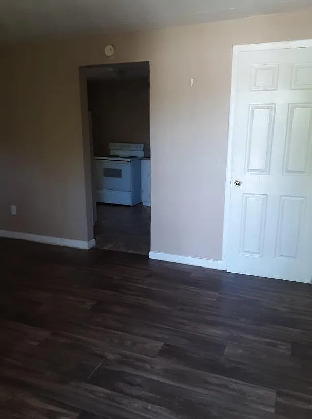 540 Virgil Ave — Photo 3