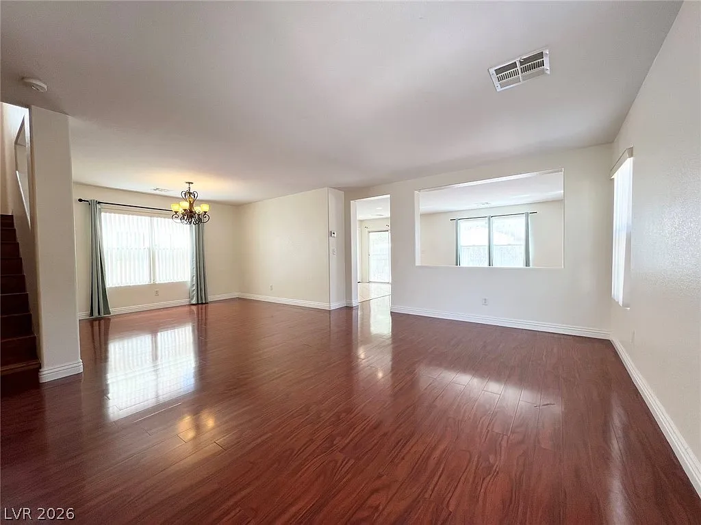 3 bed, 2.5 bath, 1824 sqft, $2,195 — Photo 2