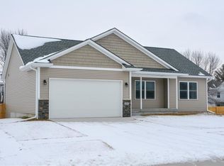 1011 S I Ave, Nevada, IA 50201