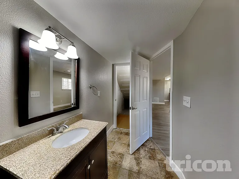 24881 E Euclid Pl — Photo 15