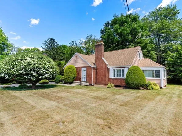 70 Grove St, Winchester, MA 01890