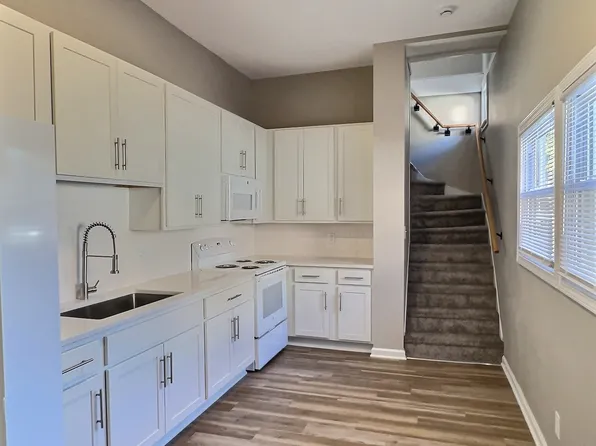 2501 N Bartlett Ave, Milwaukee, WI