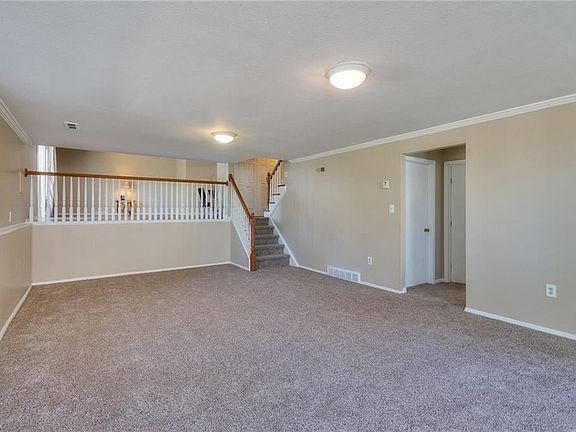 5th image of 5379 Bluebell Dr