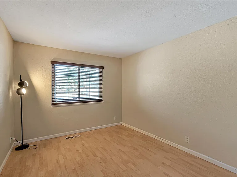 5263 Knights Est — Photo 34