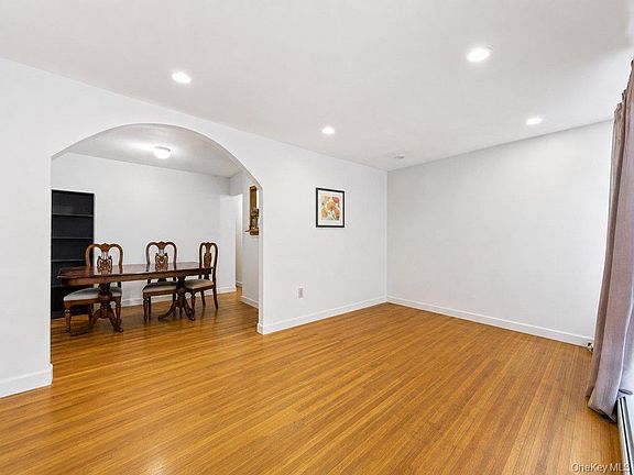 4th image of 15316 112th Avenue