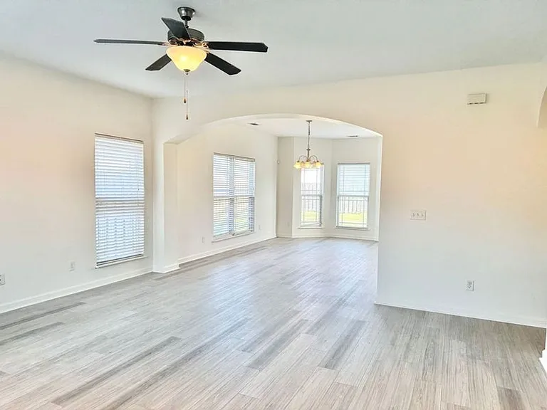 186 Savannah Ln — Photo 6