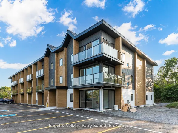 51 George St, Parry Sound, ON