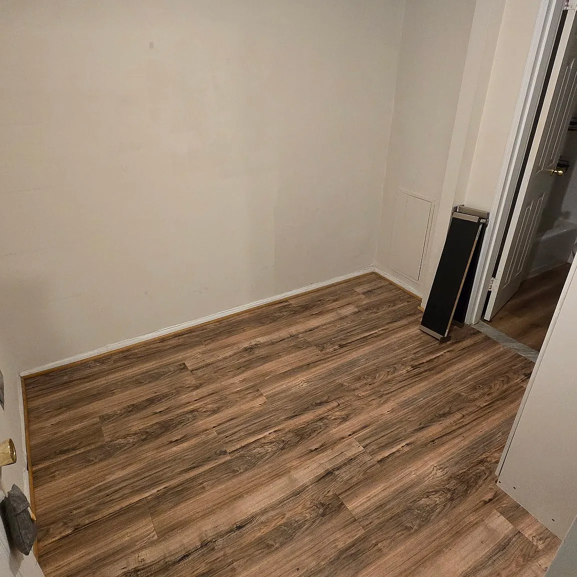 Studio, 676 sqft, $1,700 — Photo 3