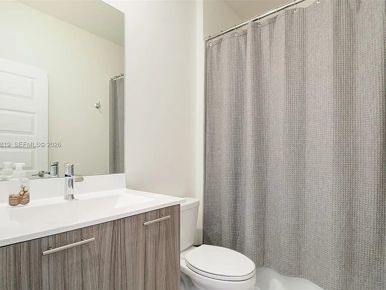 4718 NW 83rd Pkwy — Photo 26