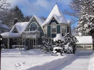 30 Church St, Chagrin Falls, OH 44022