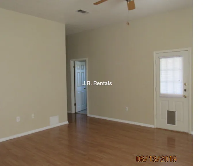 1506 Creek St — Photo 76