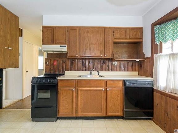 3rd image of 69 Mockingbird Ln