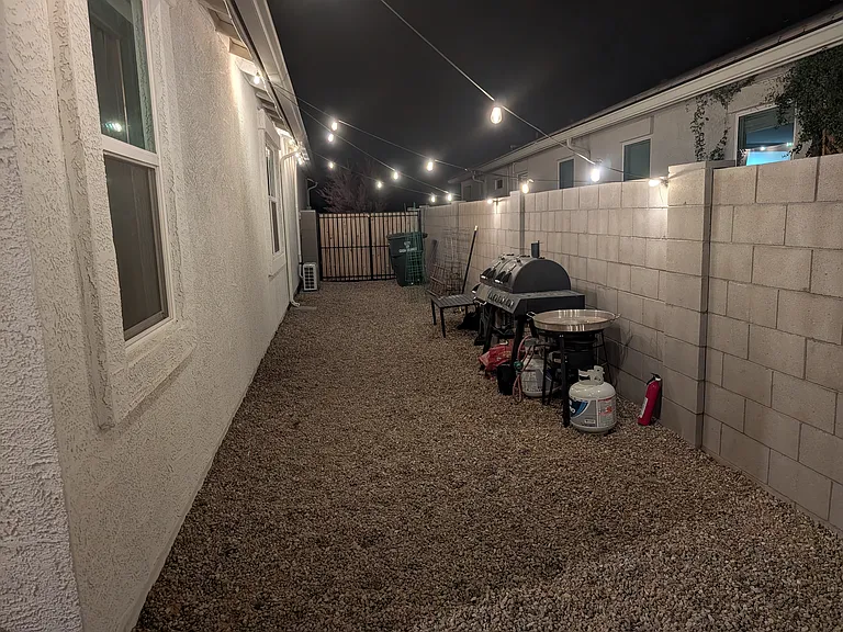 1074 W Avalon Canyon Dr — Photo 17