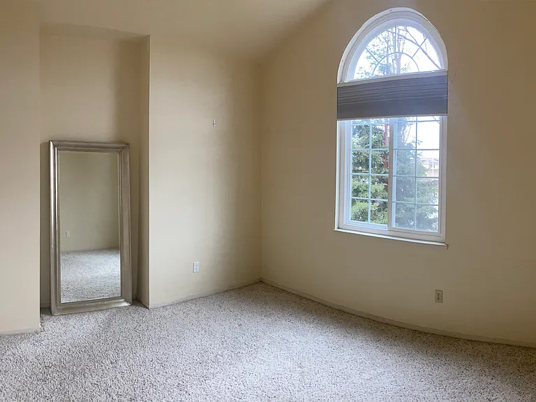 2nd Bedroom/2nd floor