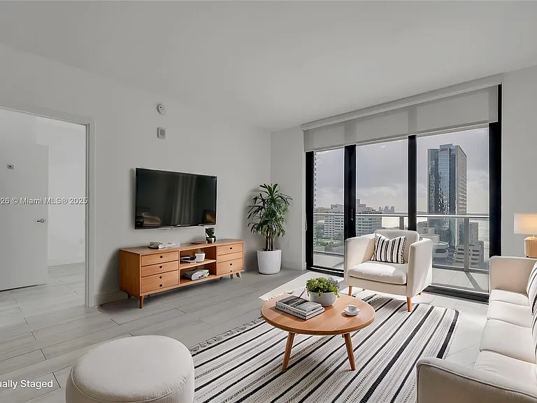 1010 Brickell Ave #1904 — Photo 19