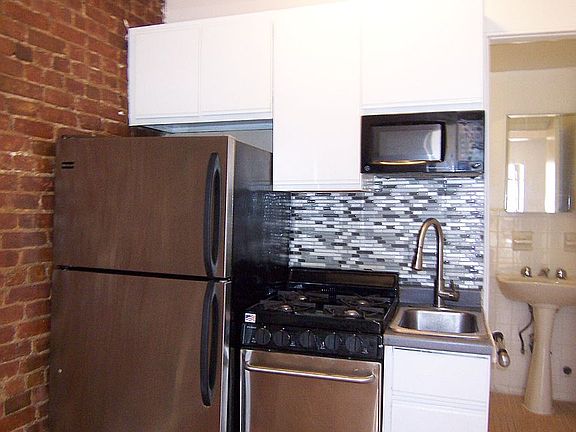 4th image of 372 W 46th St APT 3A