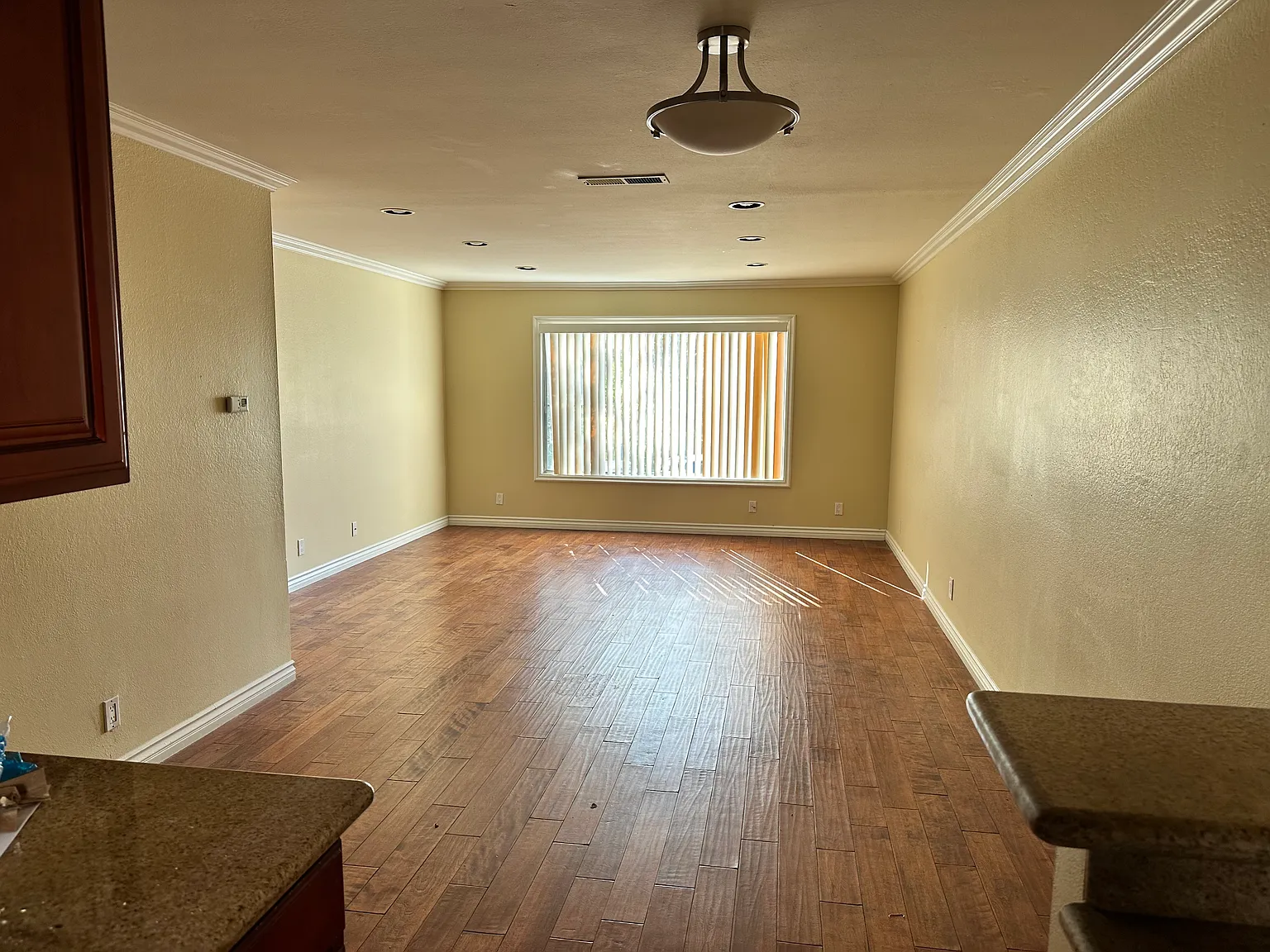 2 bed, 1.5 bath, 970 sqft, $2,500 — Photo 1