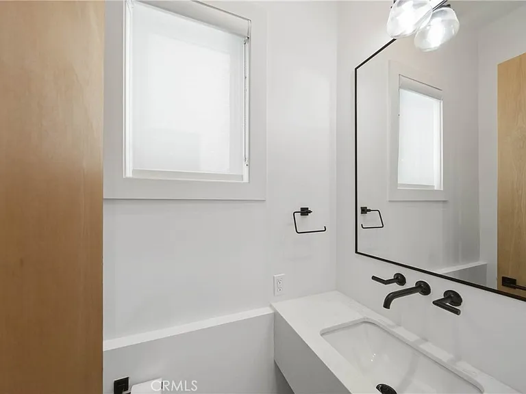 515 Jasmine Ave — Photo 29