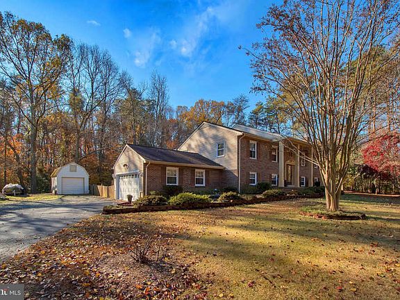 2nd image of 115 Jennifer Ln
